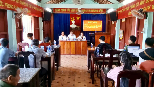 ĐẠI BIỂU HĐND XÃ BA XA TIẾP XÚC CỬ TRI TẠI THÔN MANG KRÁ