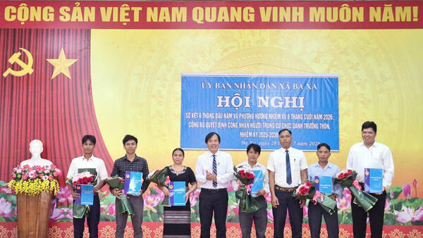 XÃ BA XA SƠ KẾT CÔNG TÁC 6 THÁNG ĐẦU NĂM 2026 VÀ TRAO QUYẾT ĐỊNH CÔNG NHẬN TRƯỞNG THÔN NHIỆM KỲ 2025 – 2030